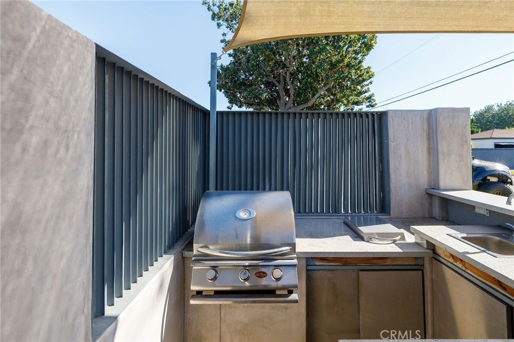 2905 Magnolia Avenue