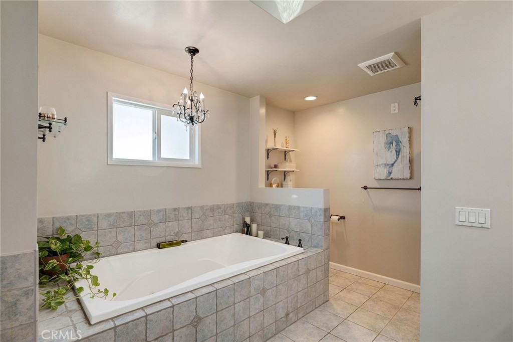 2905 Magnolia Avenue