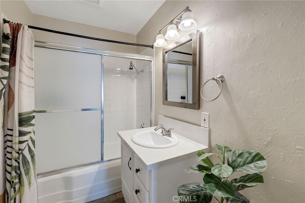 2905 Magnolia Avenue