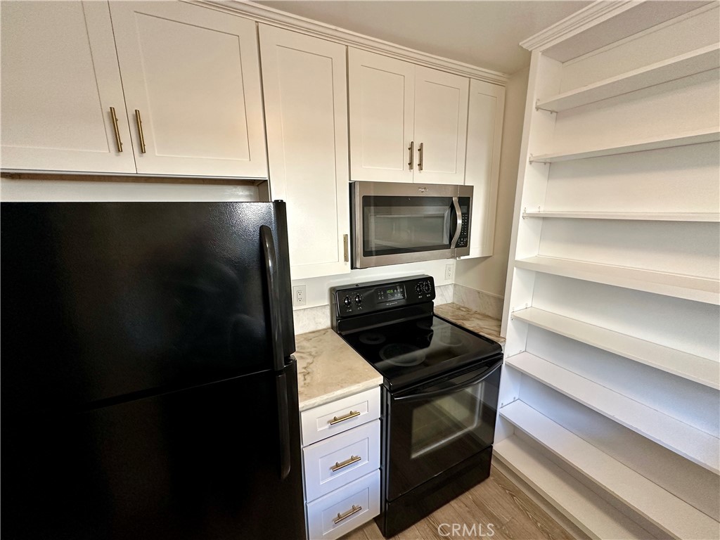 1815 Armour Lane 2