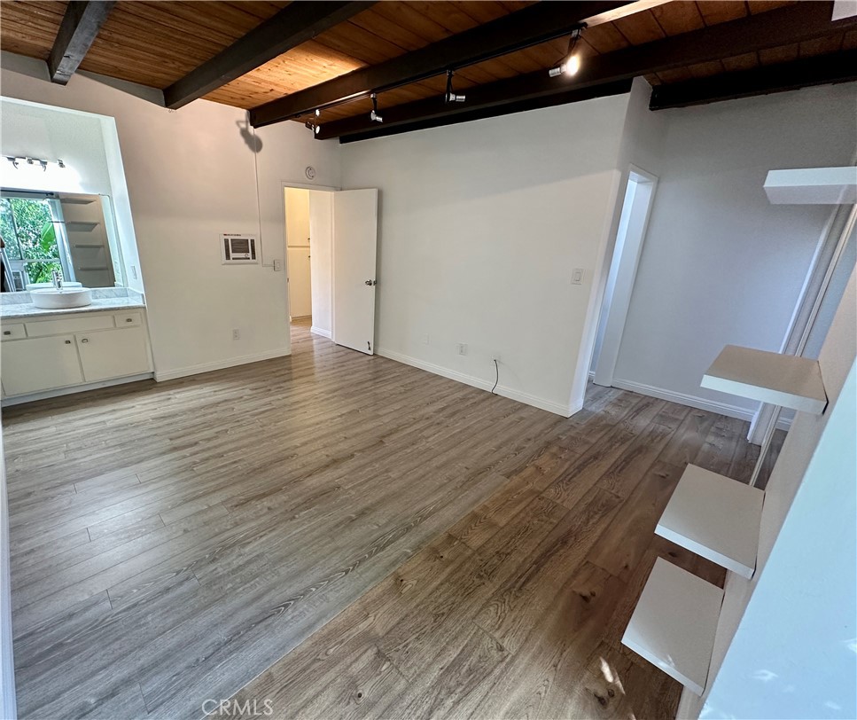 1815 Armour Lane 2