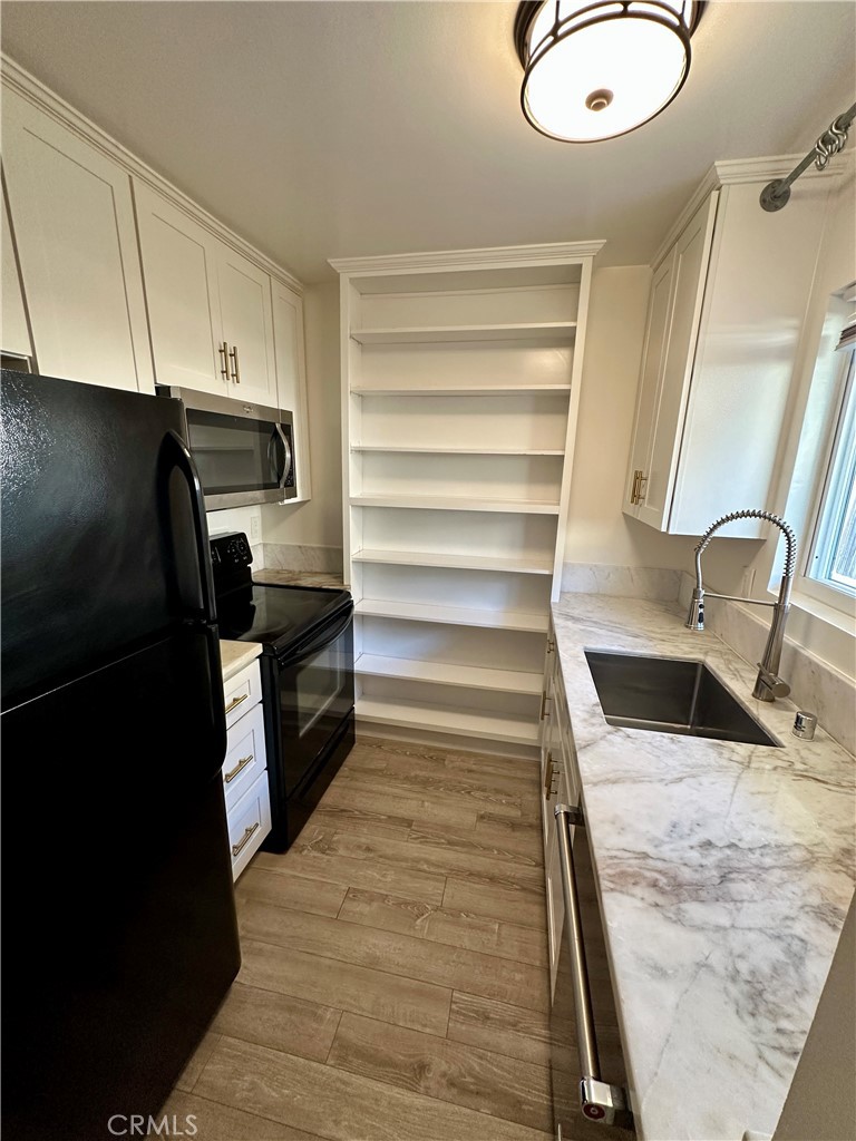 1815 Armour Lane 2