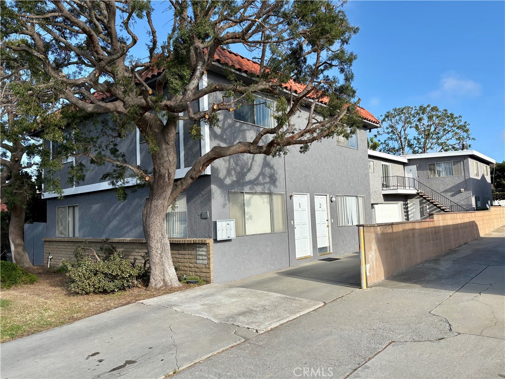 2110 Dufour Avenue