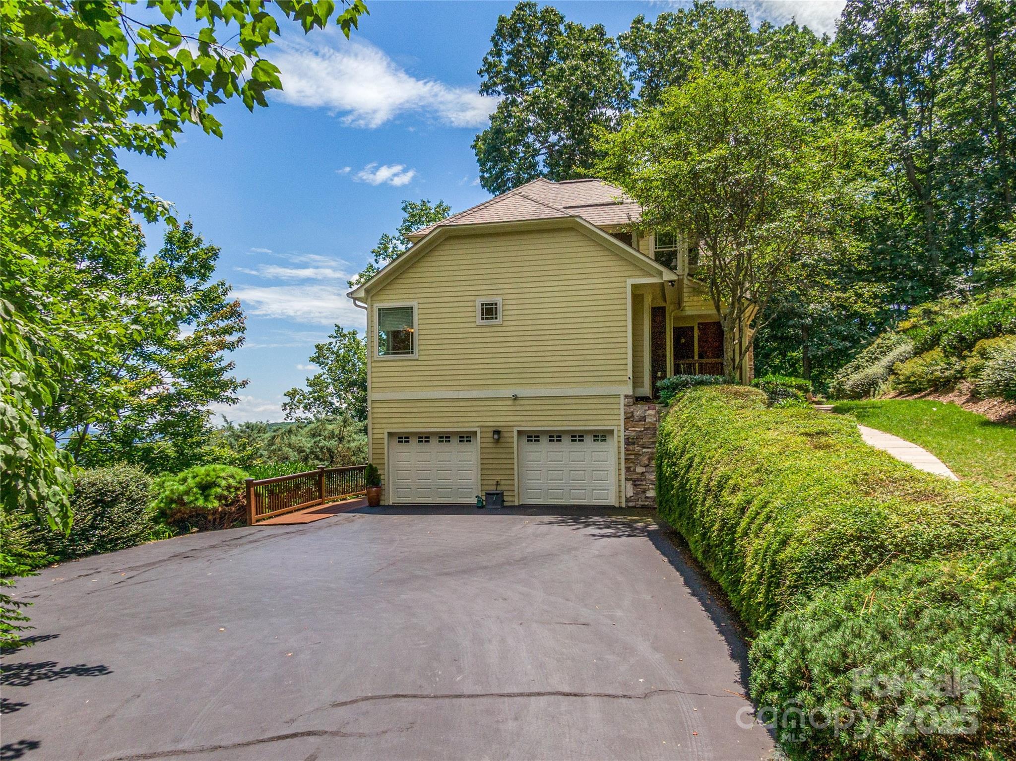 206 Summershade Court