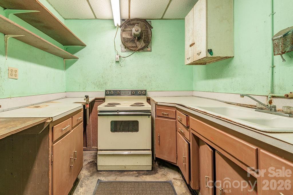 1100-1104 Montreat Road