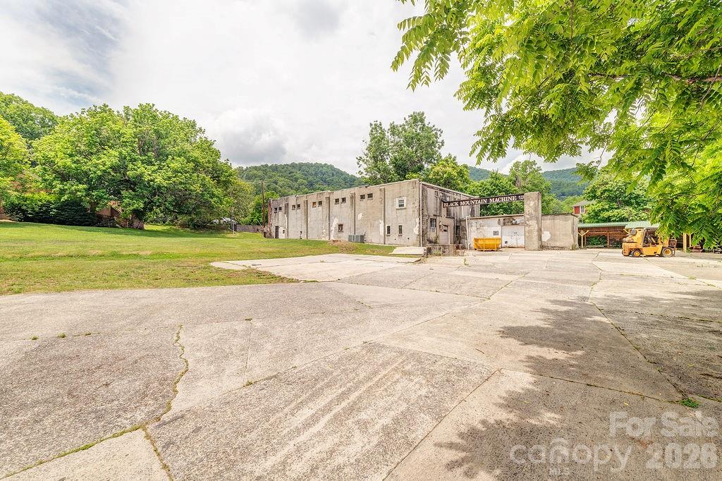 1100-1104 Montreat Road