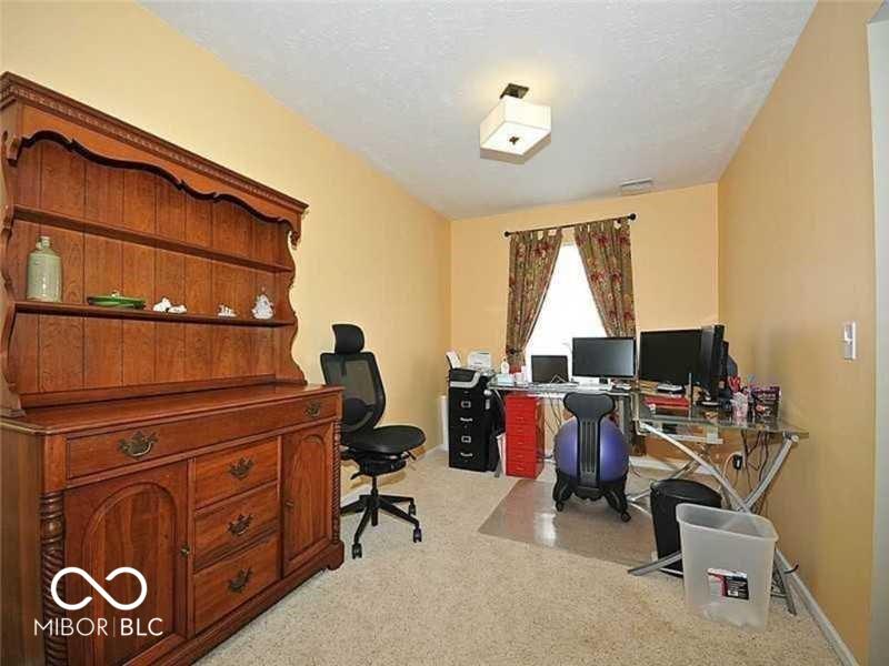 5913 Sandalwood Drive