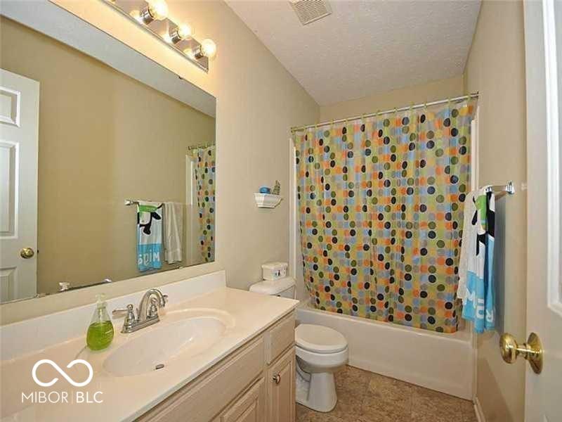 5913 Sandalwood Drive