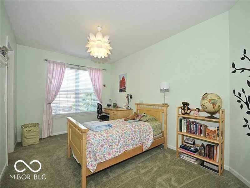 5913 Sandalwood Drive