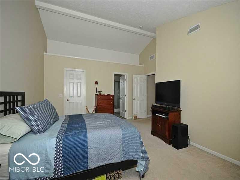 5913 Sandalwood Drive