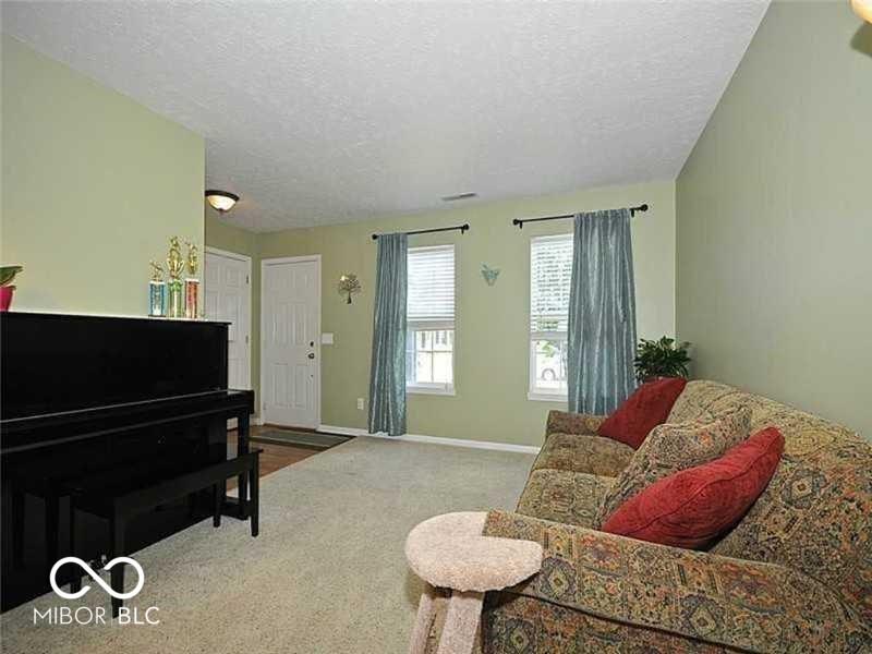 5913 Sandalwood Drive