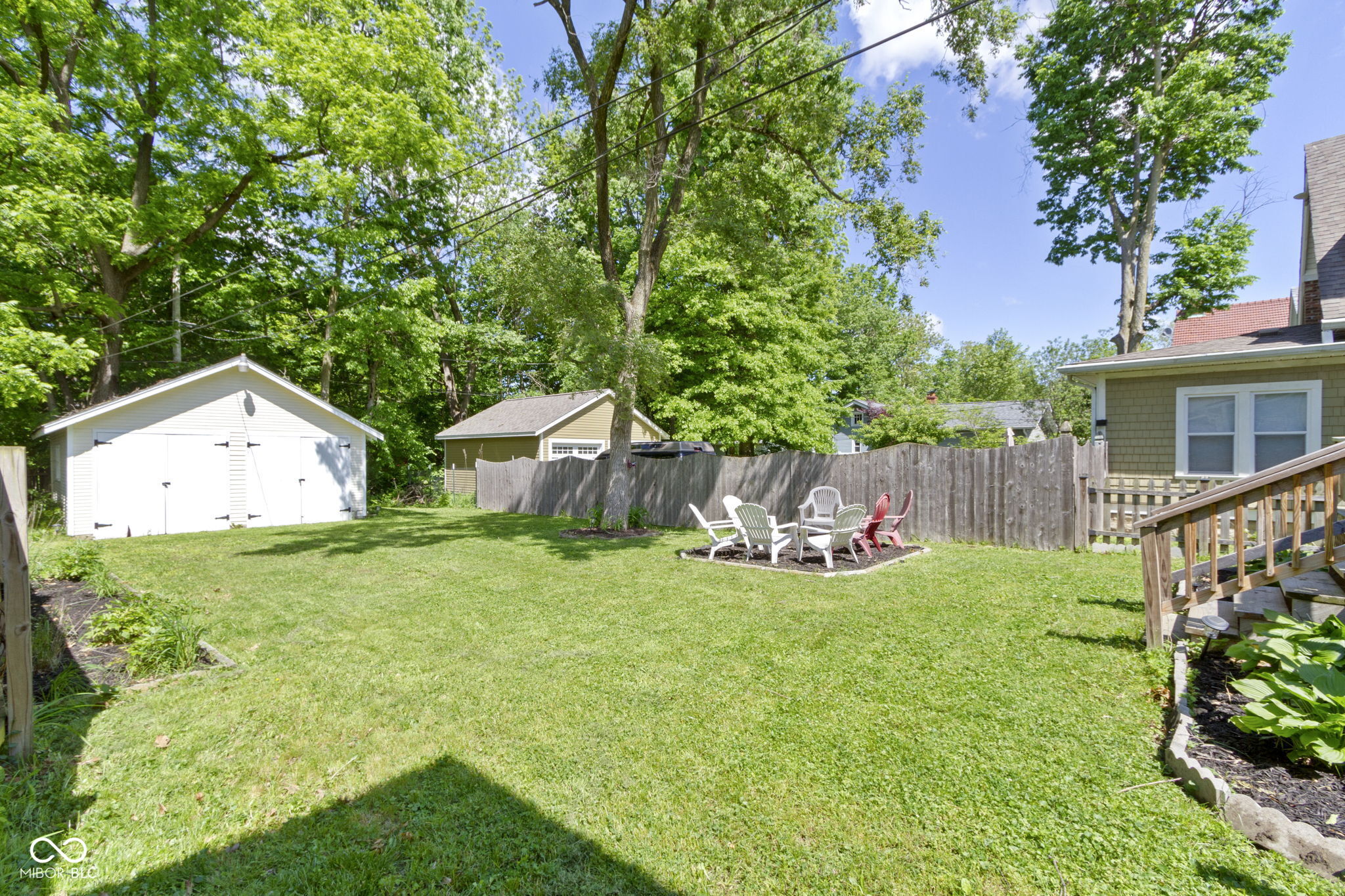 344 N Whittier Place