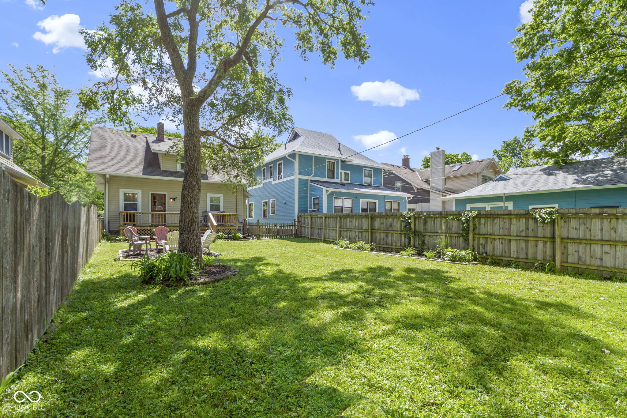344 N Whittier Place