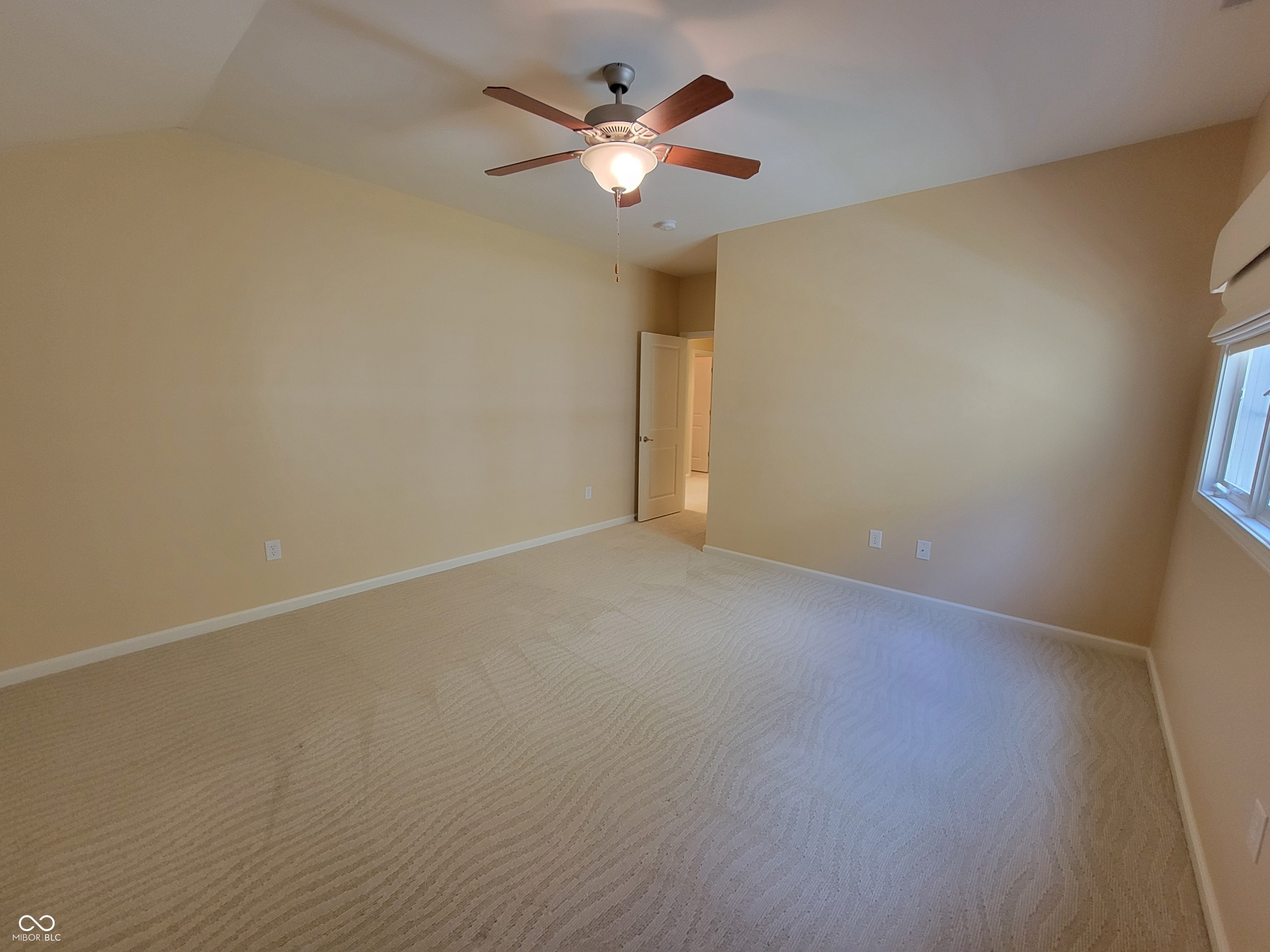 513 Firefly Lane