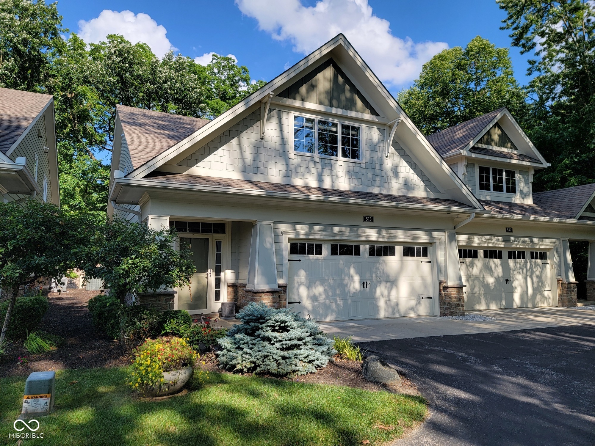 513 Firefly Lane
