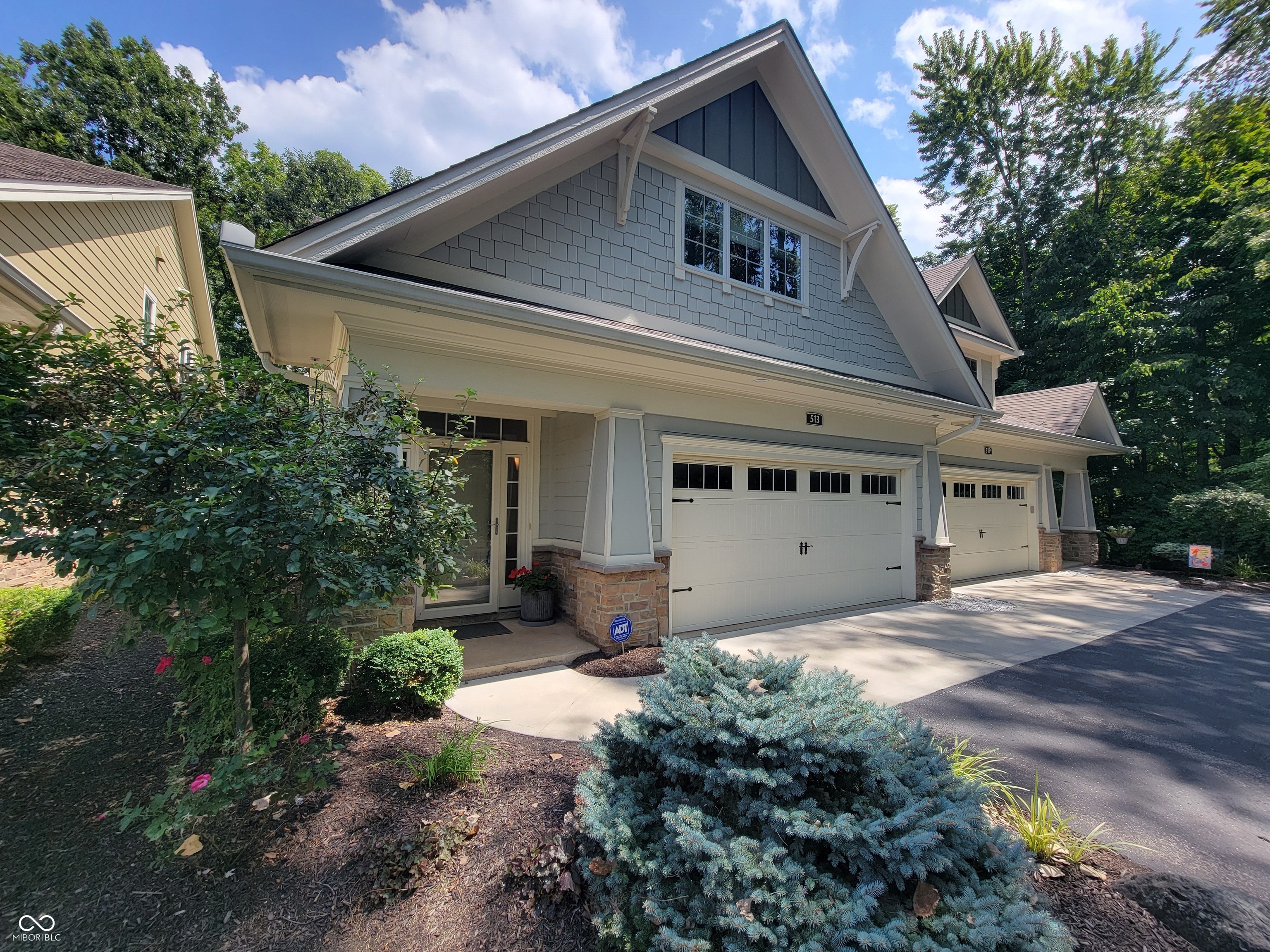 513 Firefly Lane