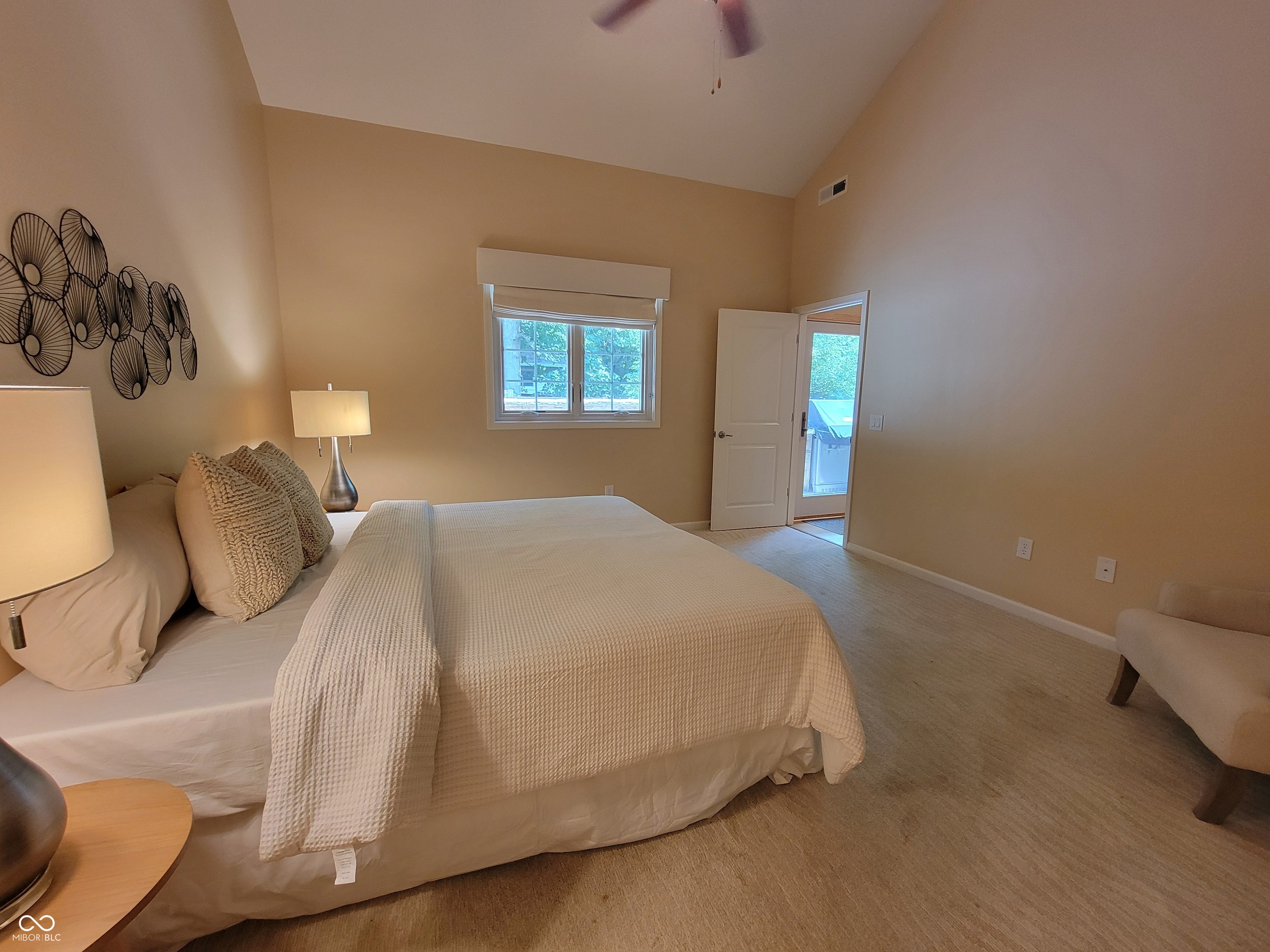 513 Firefly Lane