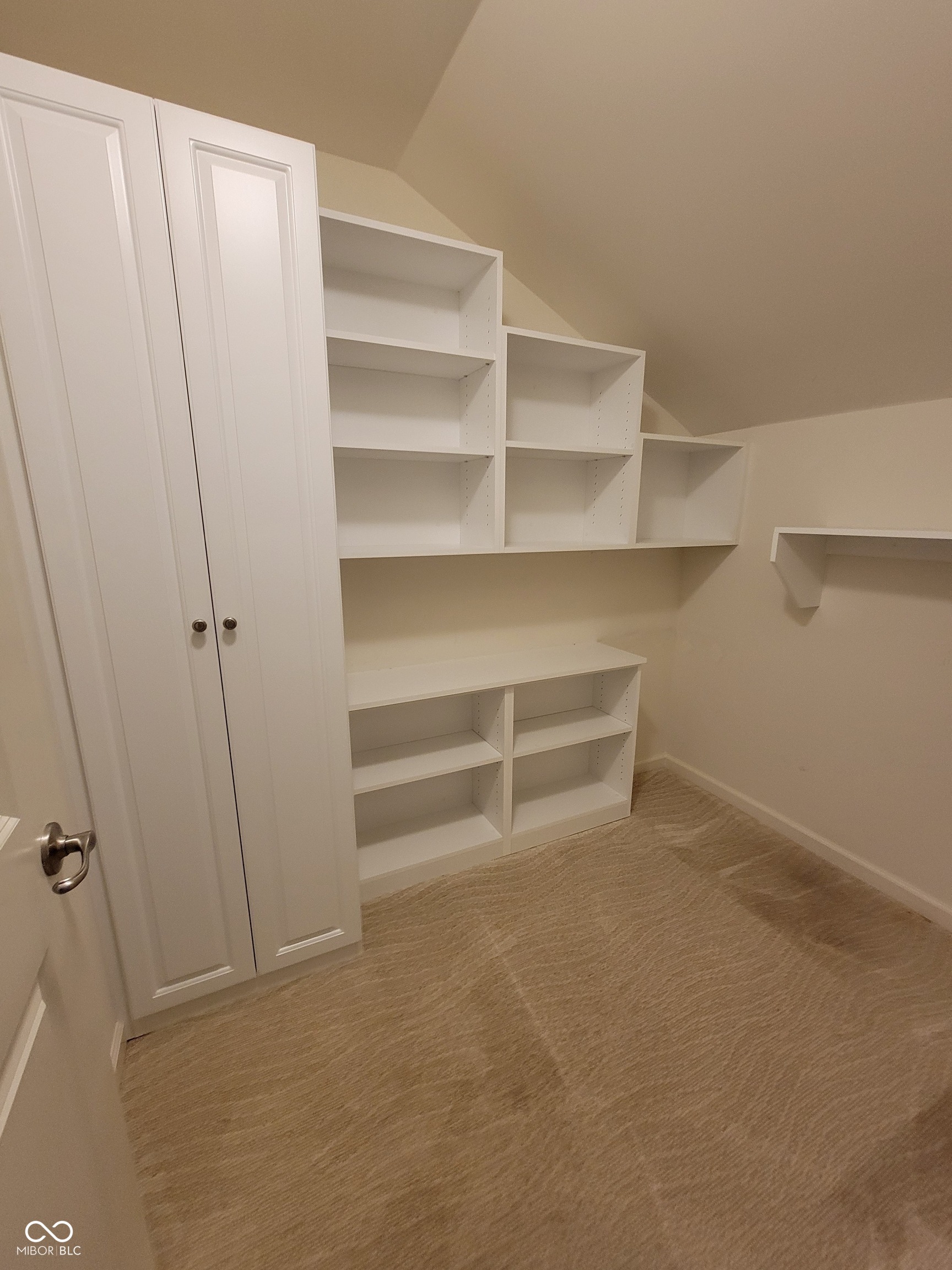 513 Firefly Lane