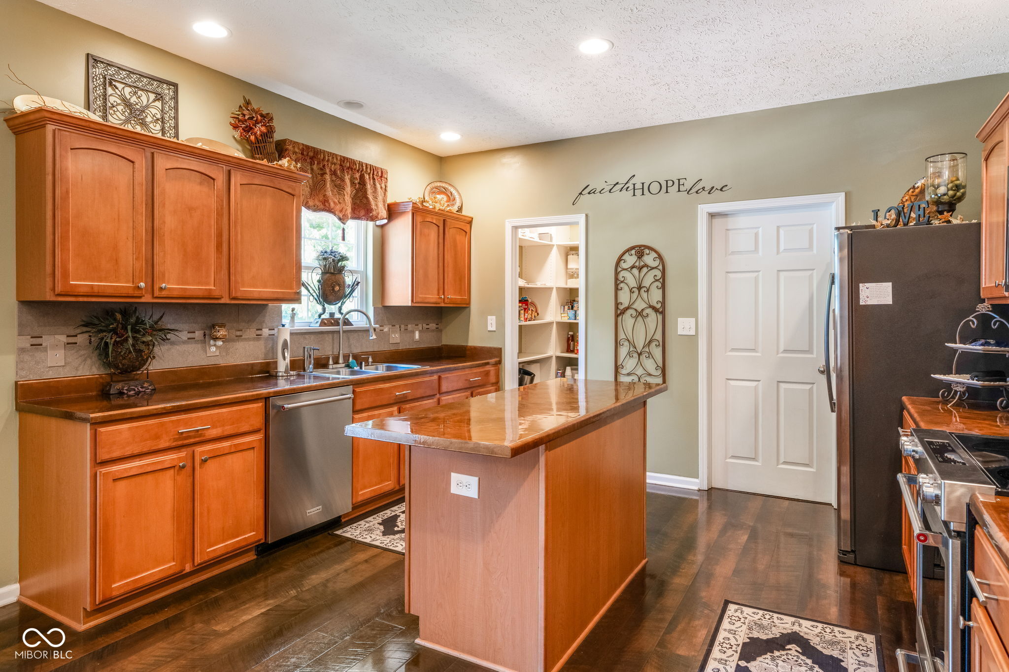 3242 Winings Lane