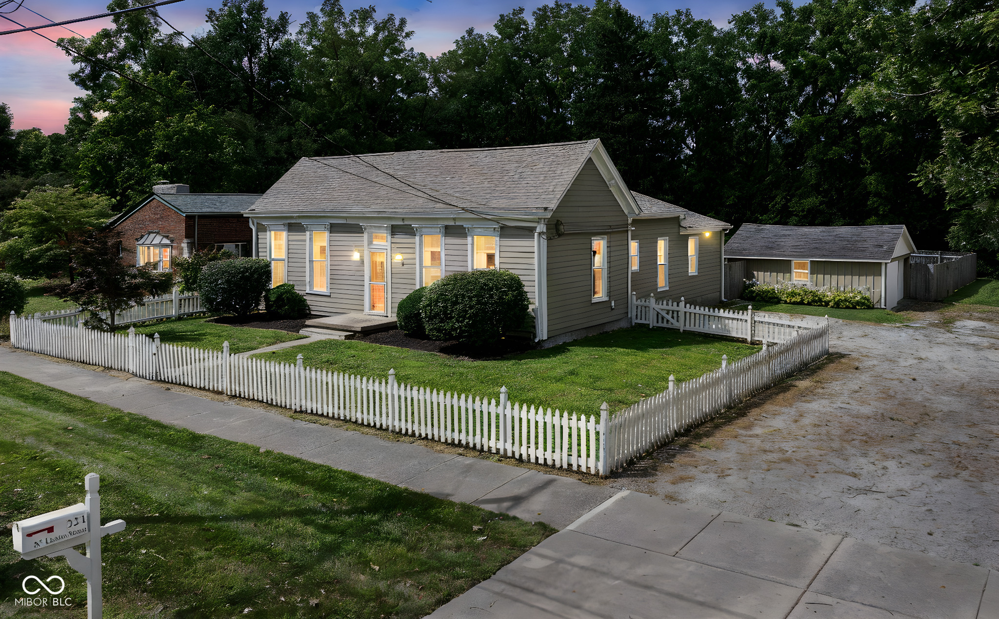 321 N Union Street