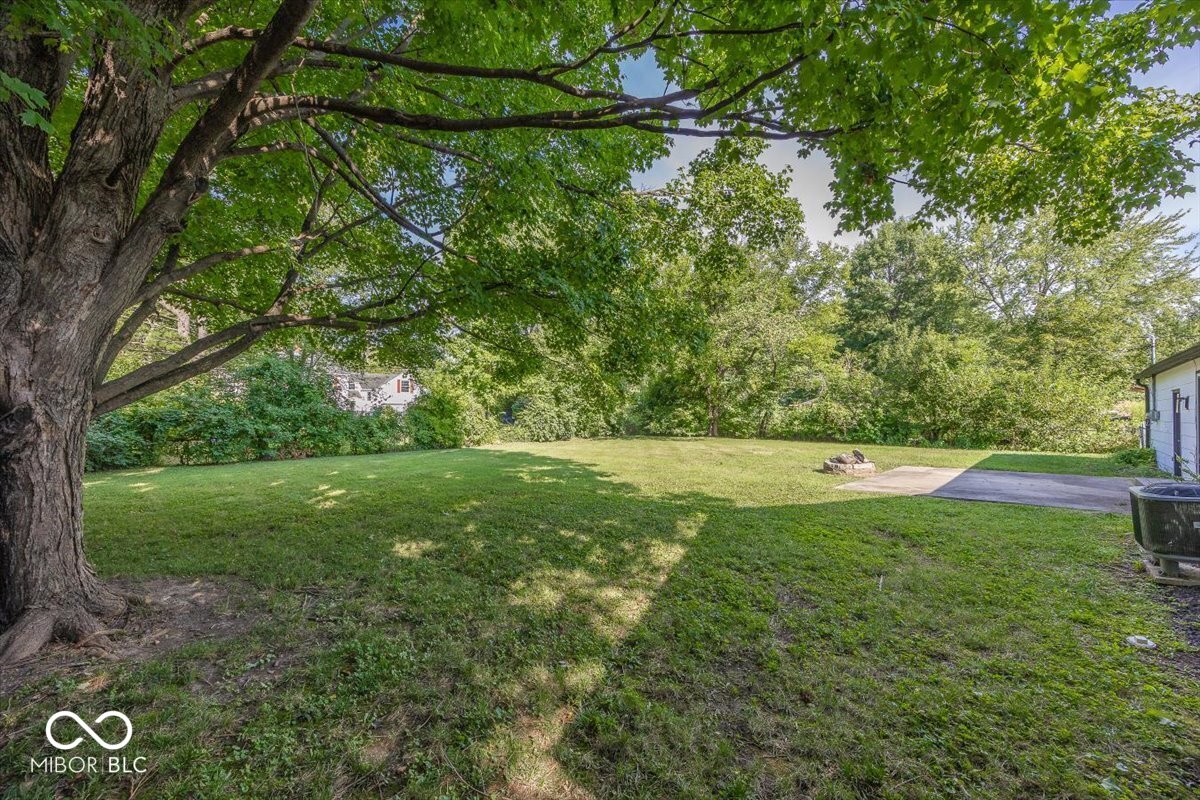 8650 Holliday Drive