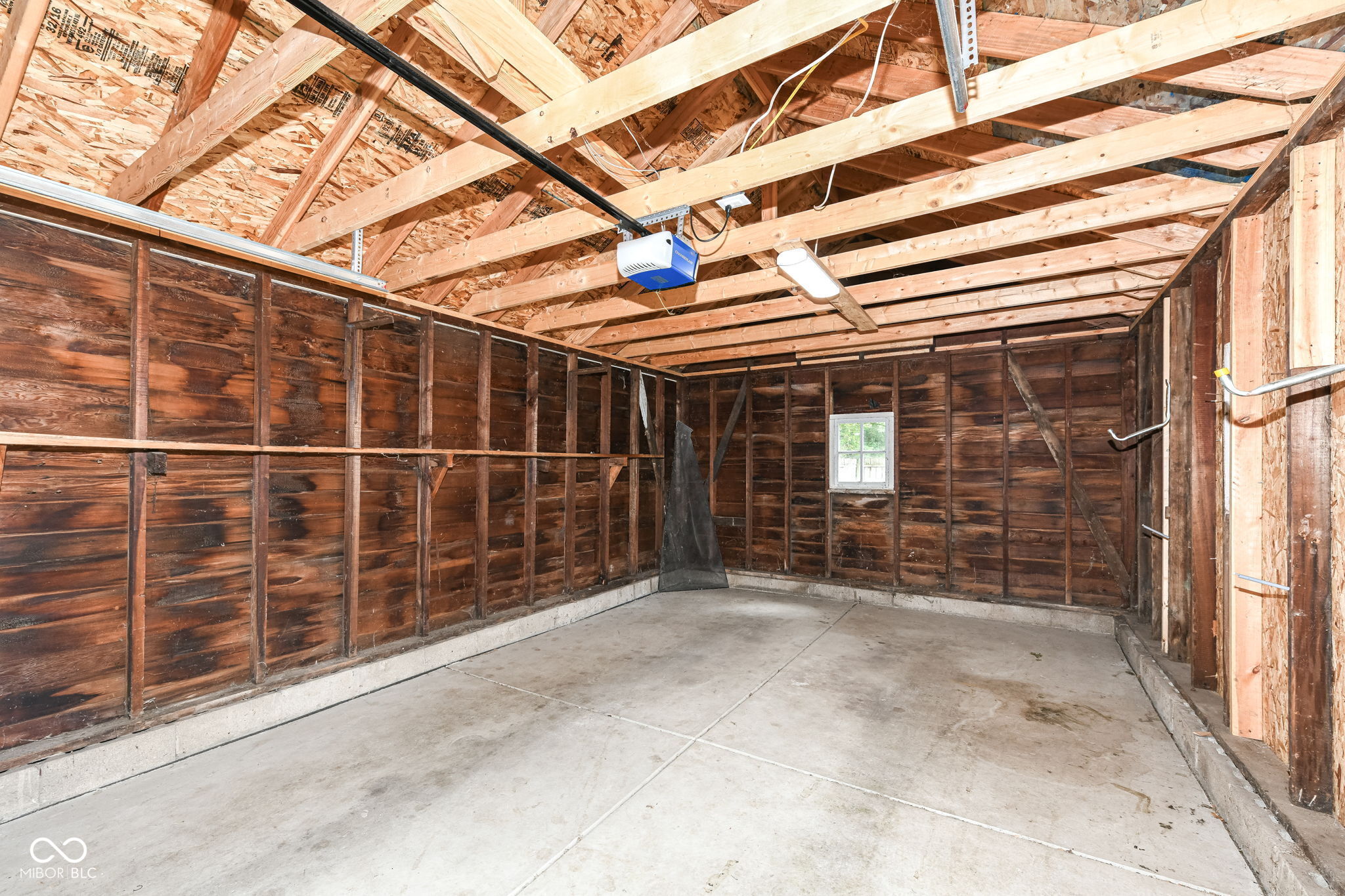 4965 Kingsley Drive