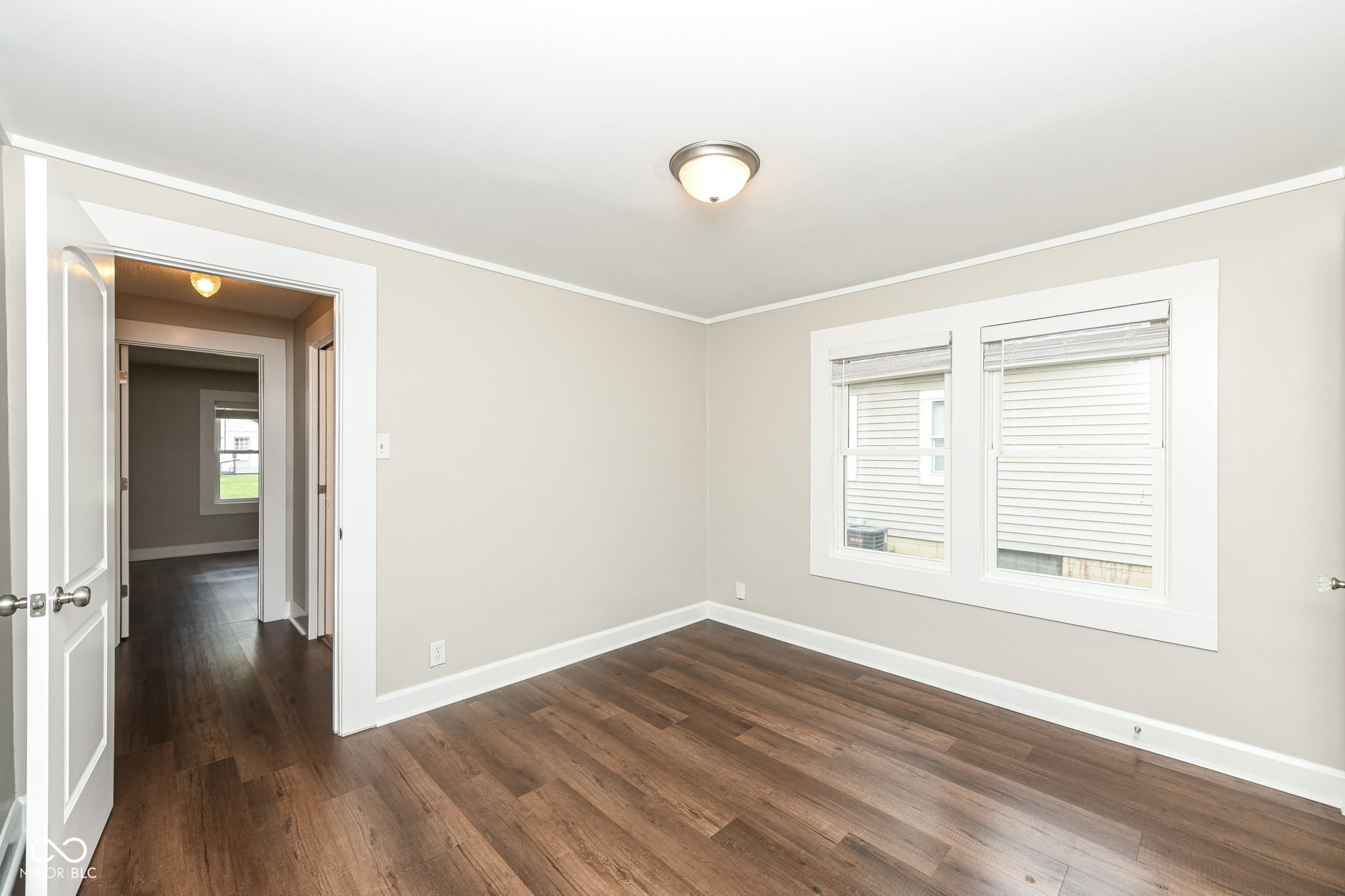 4965 Kingsley Drive