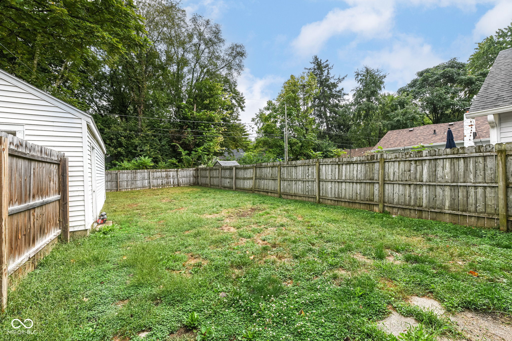 4965 Kingsley Drive