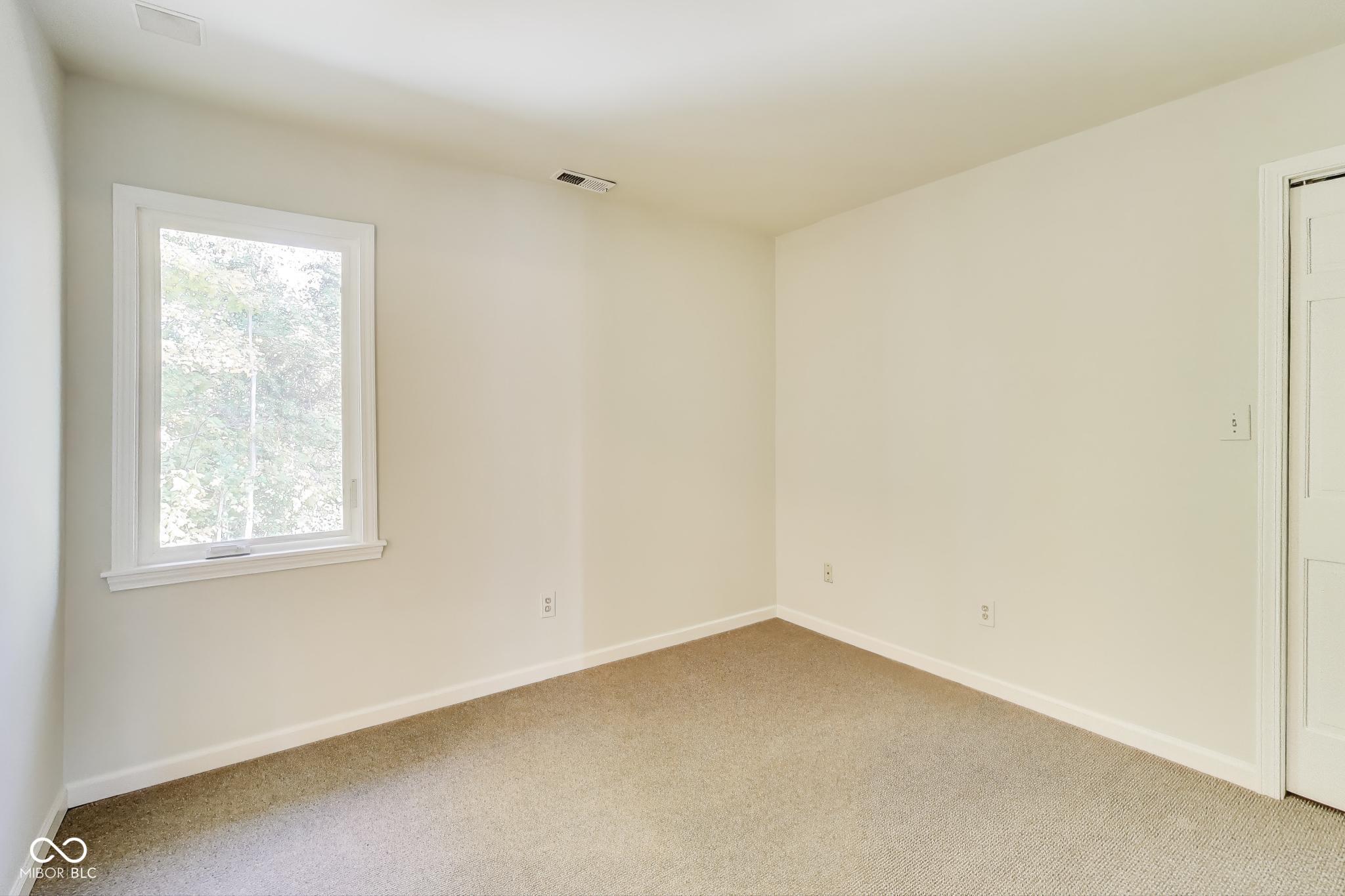 13587 Kensington Place
