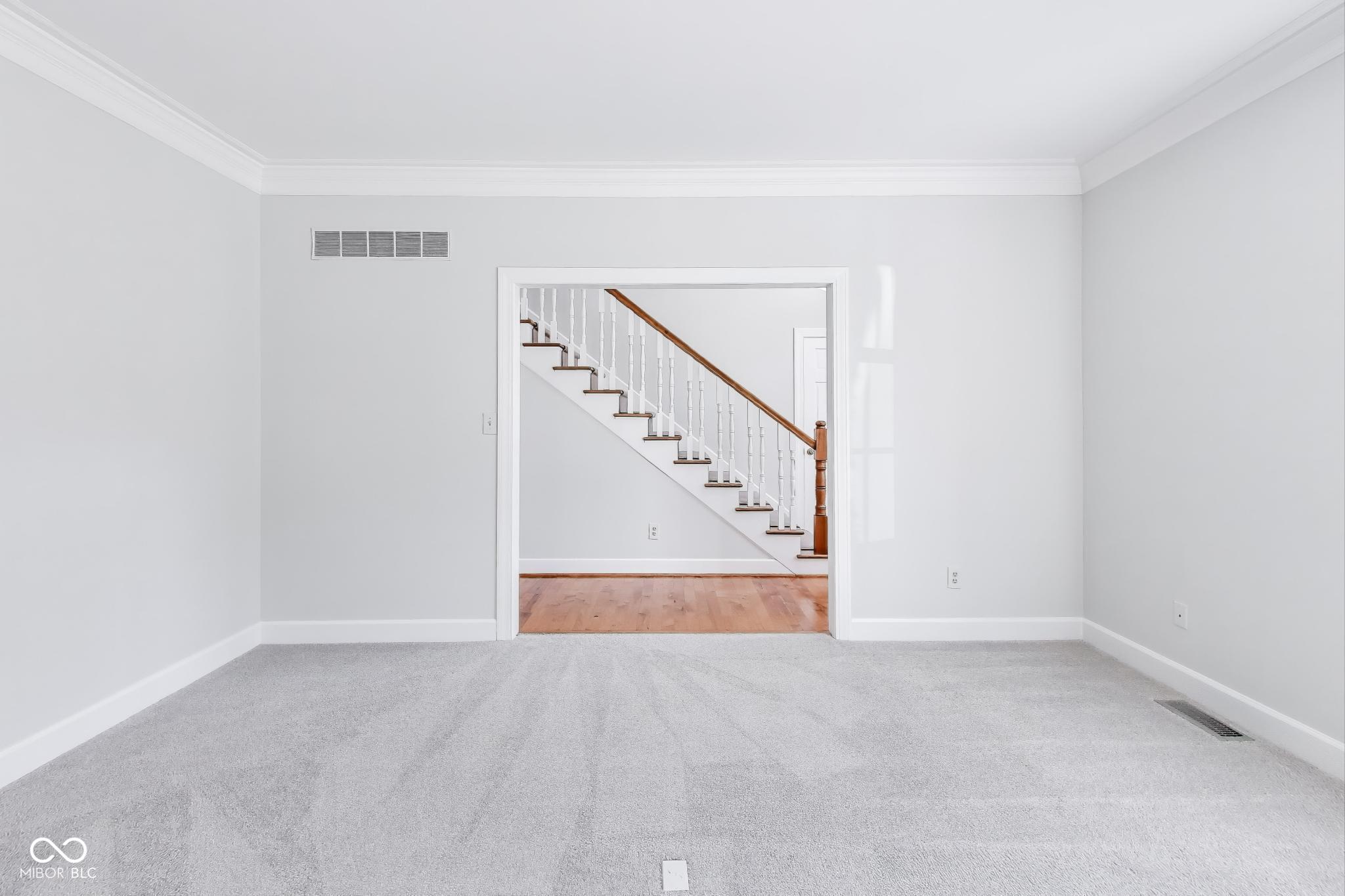 13587 Kensington Place