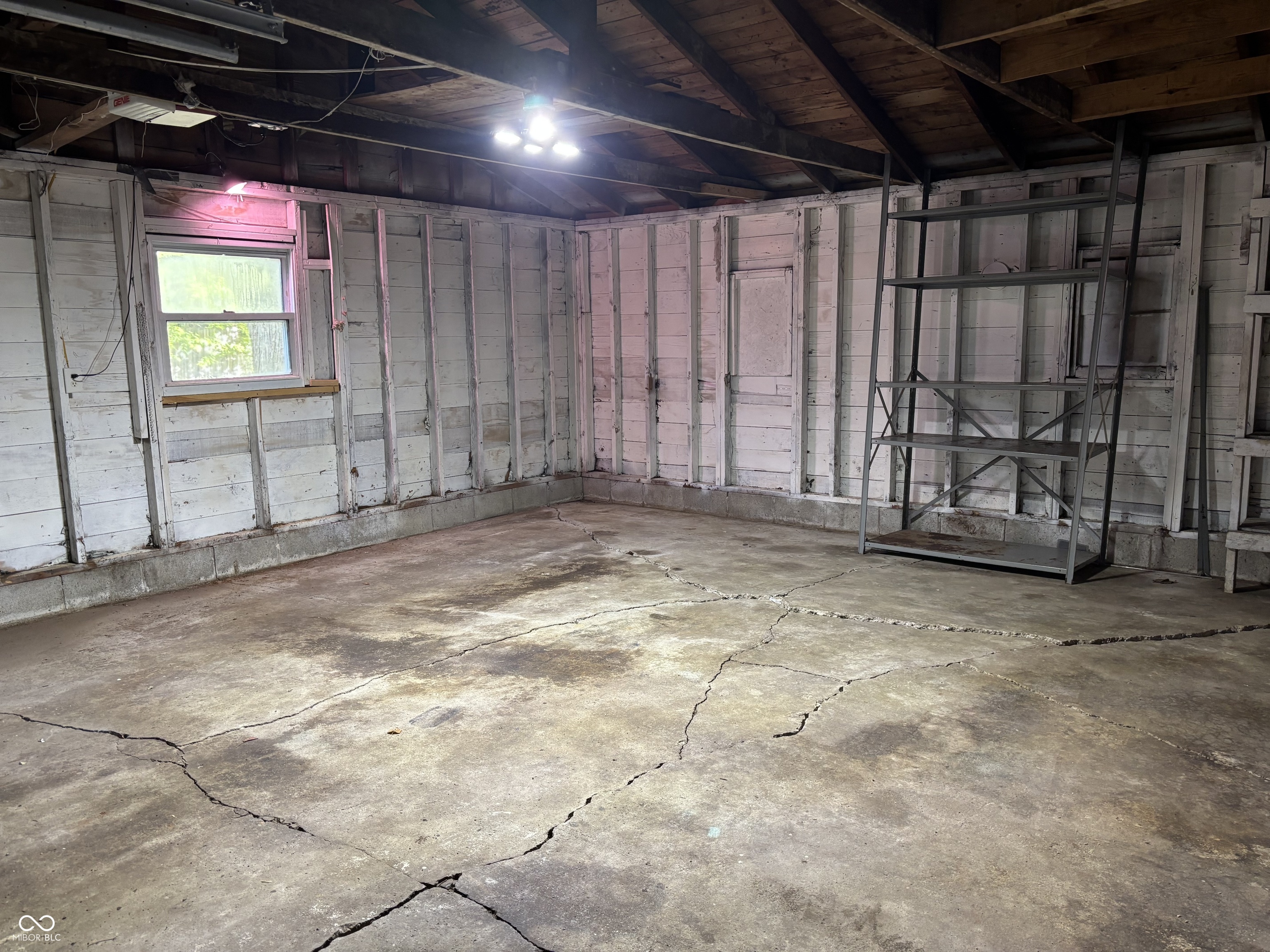 11035 Central Avenue