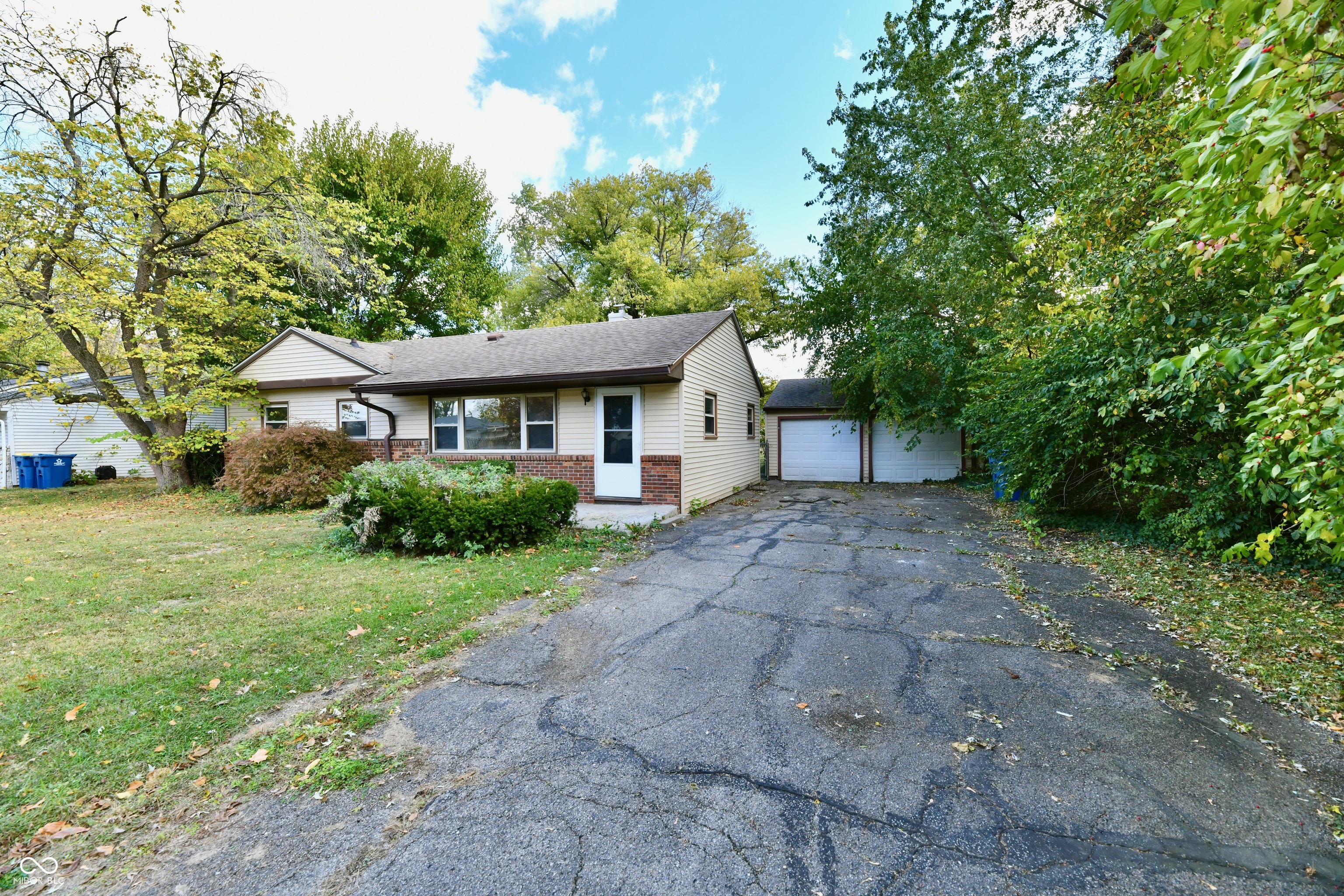 11035 Central Avenue