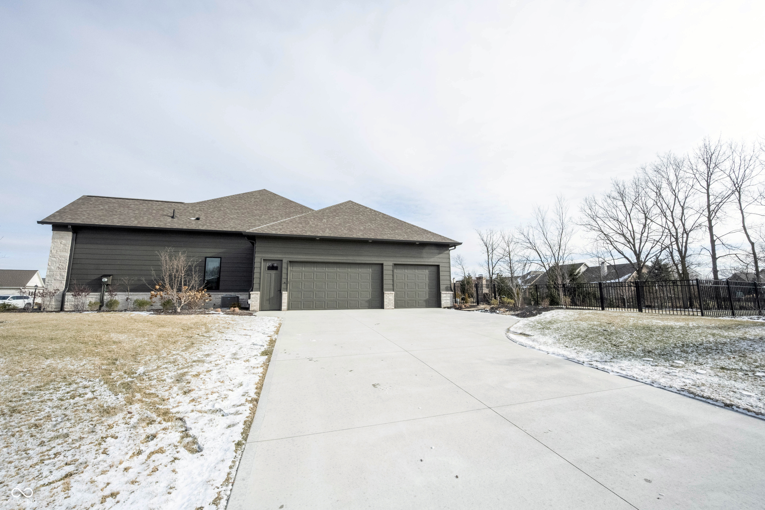 2765 Silver Oaks Drive