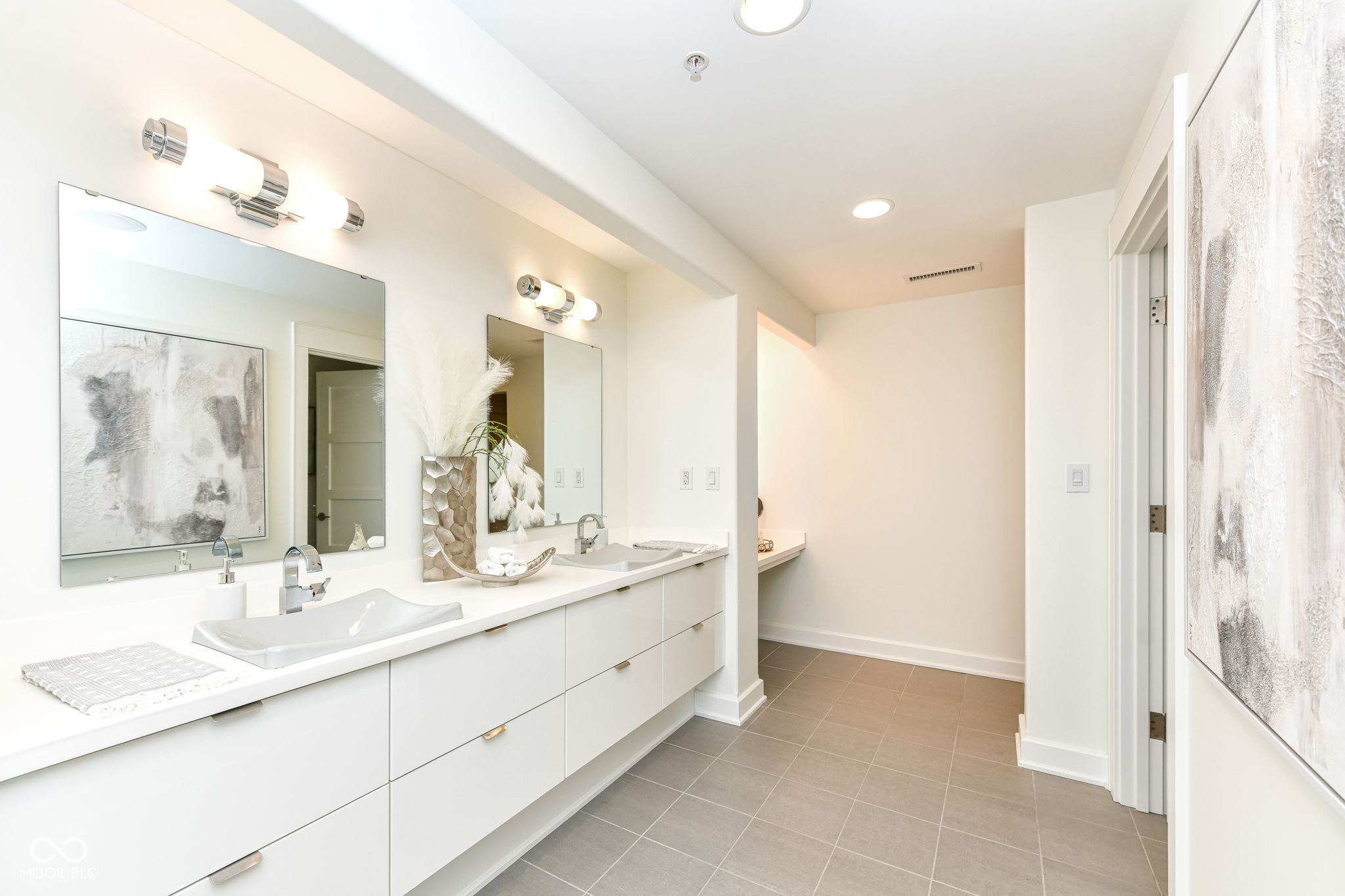 30 W Main Street Unit: B