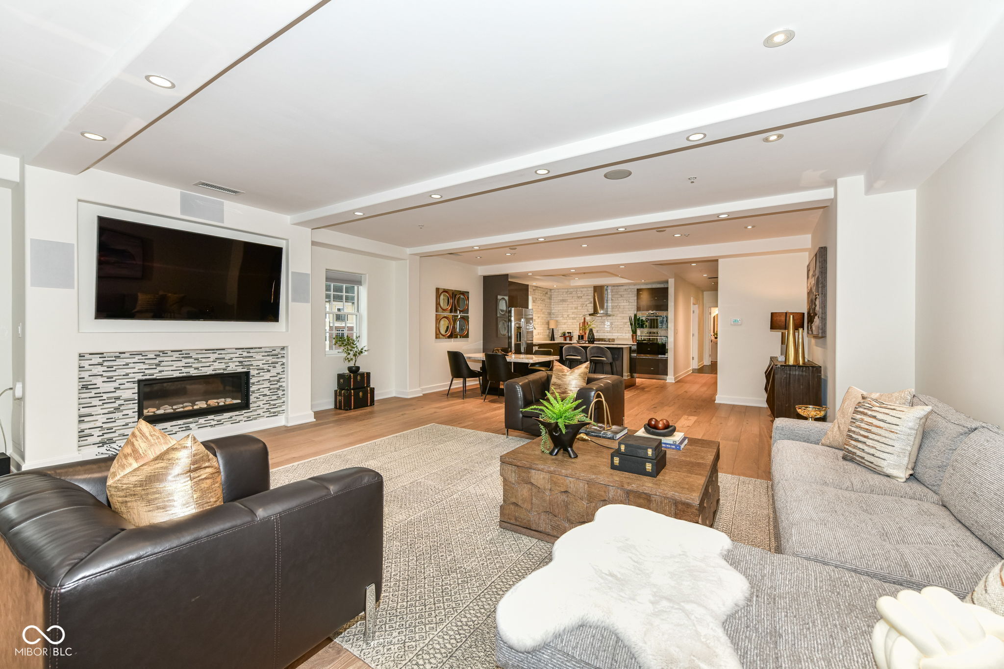 30 W Main Street Unit: B