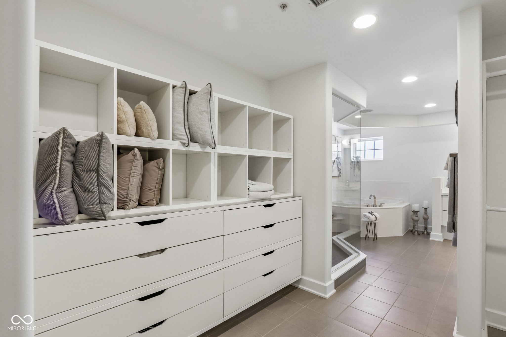 30 W Main Street Unit: B