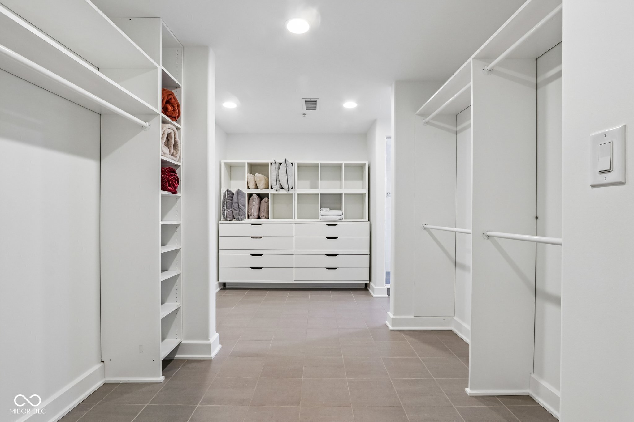 30 W Main Street Unit: B