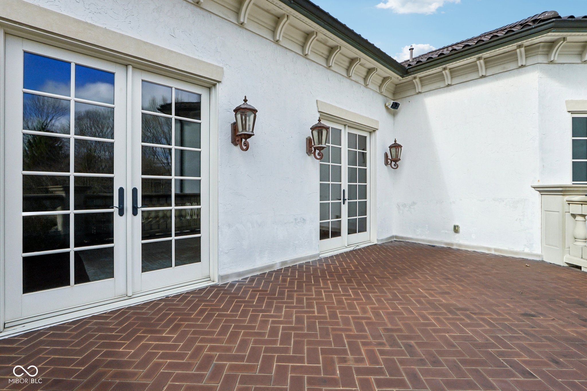 415 Springwood Drive