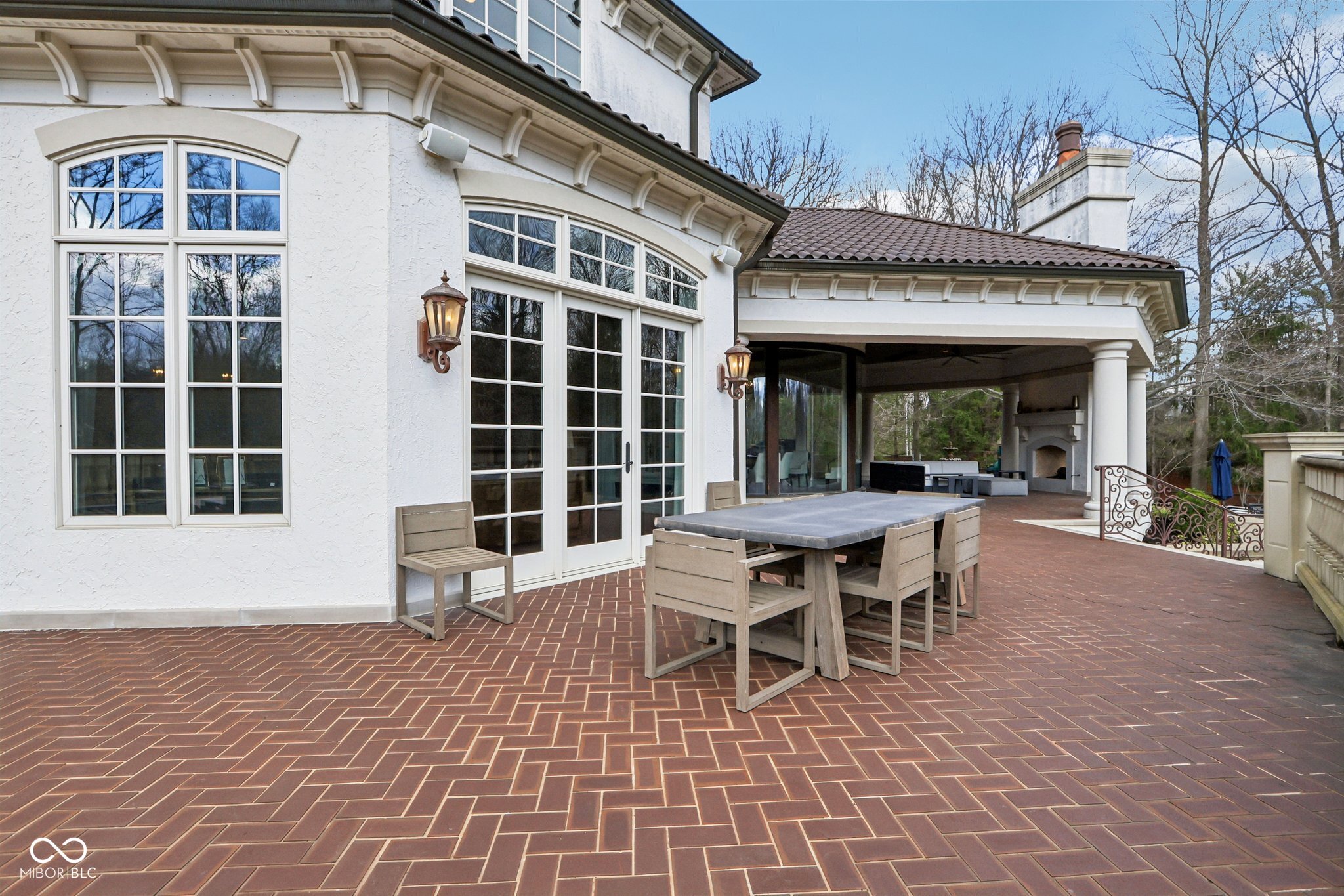 415 Springwood Drive