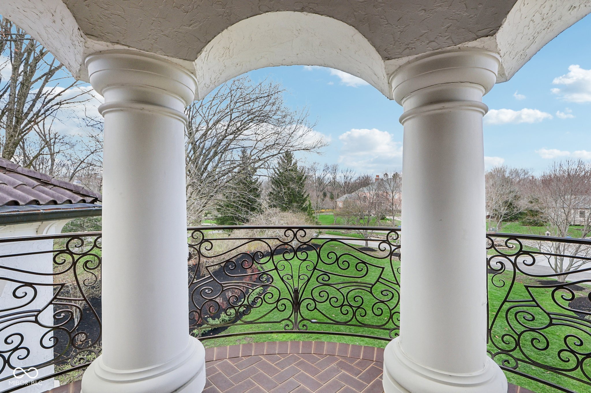 415 Springwood Drive