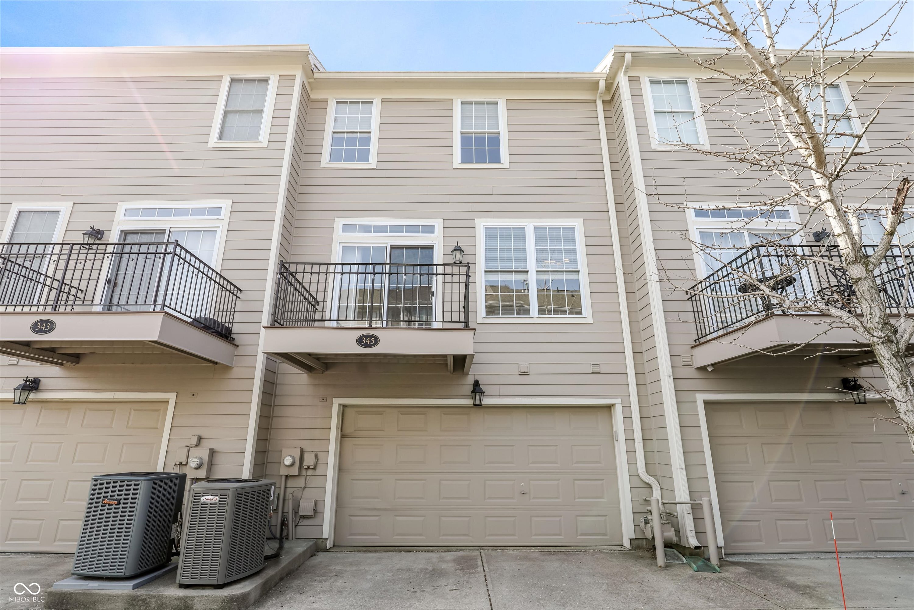 345 Autumn Drive