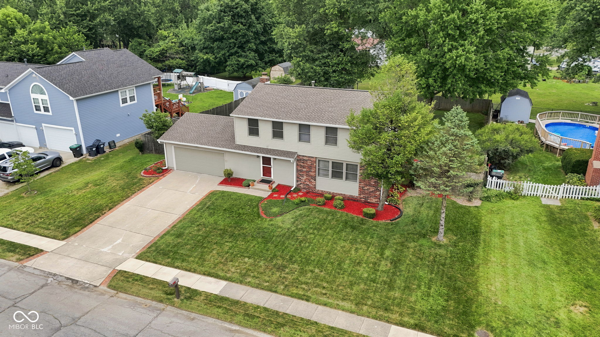 1192 W Greenbriar Drive
