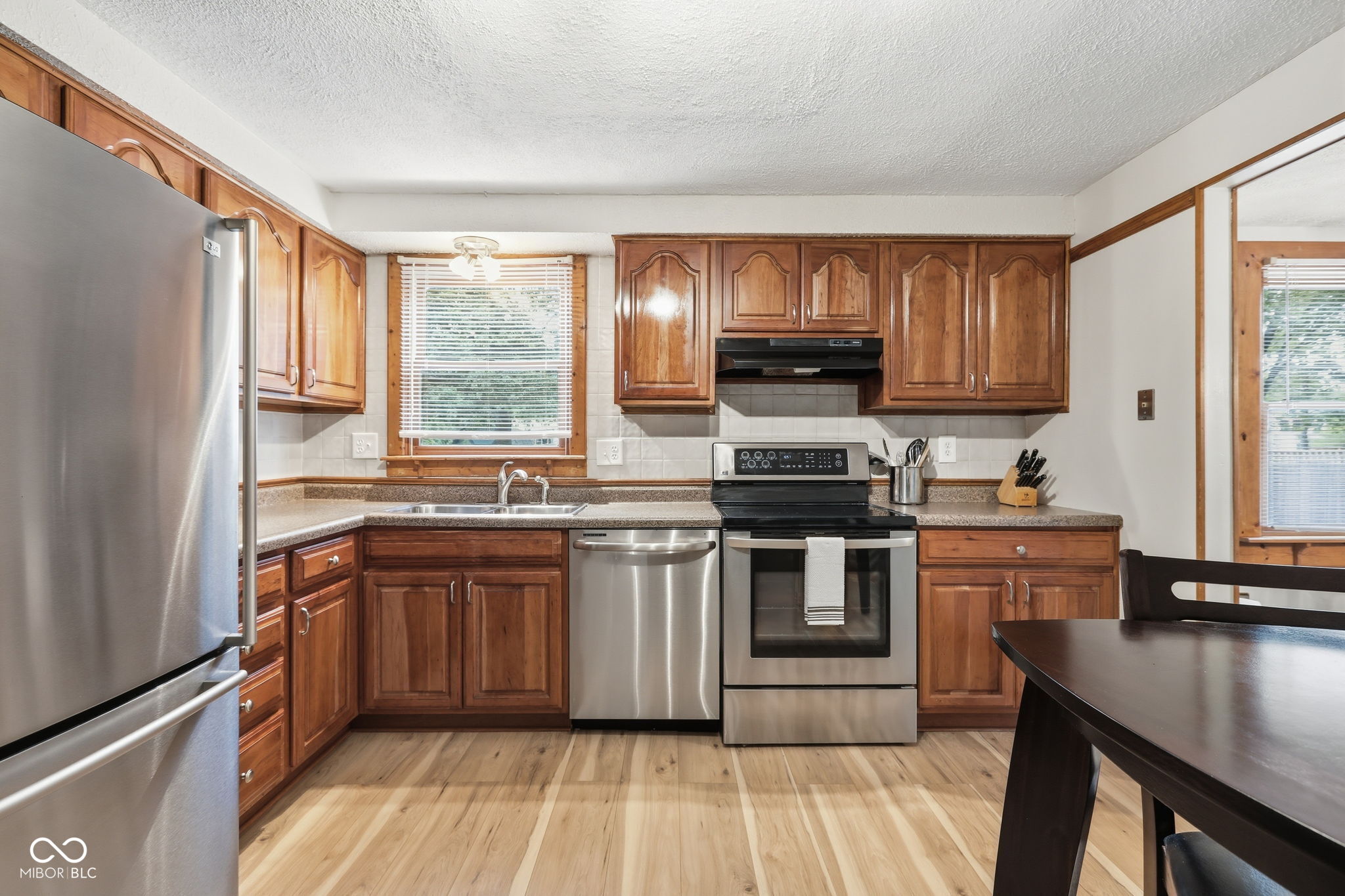 1192 W Greenbriar Drive
