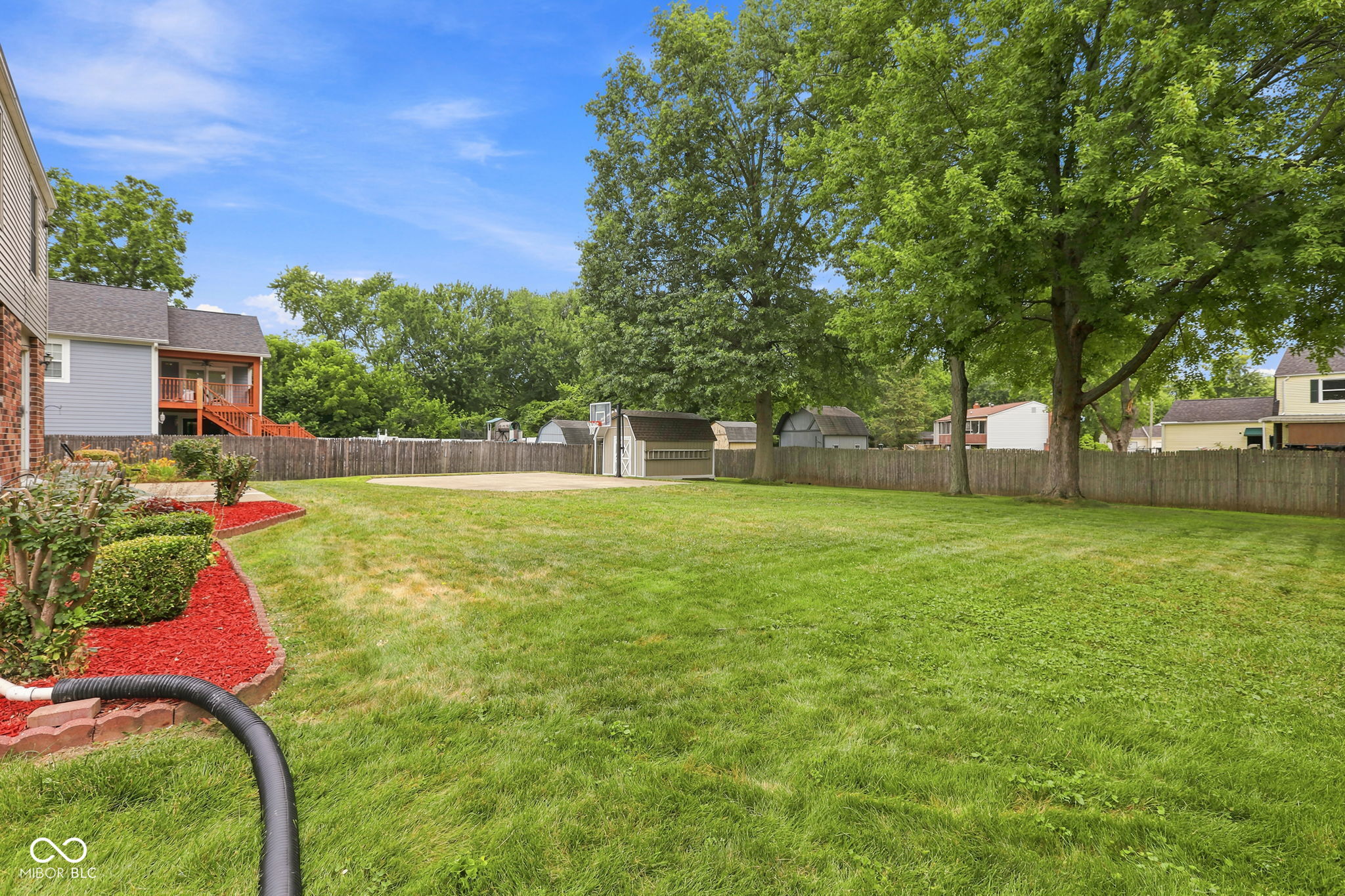 1192 W Greenbriar Drive