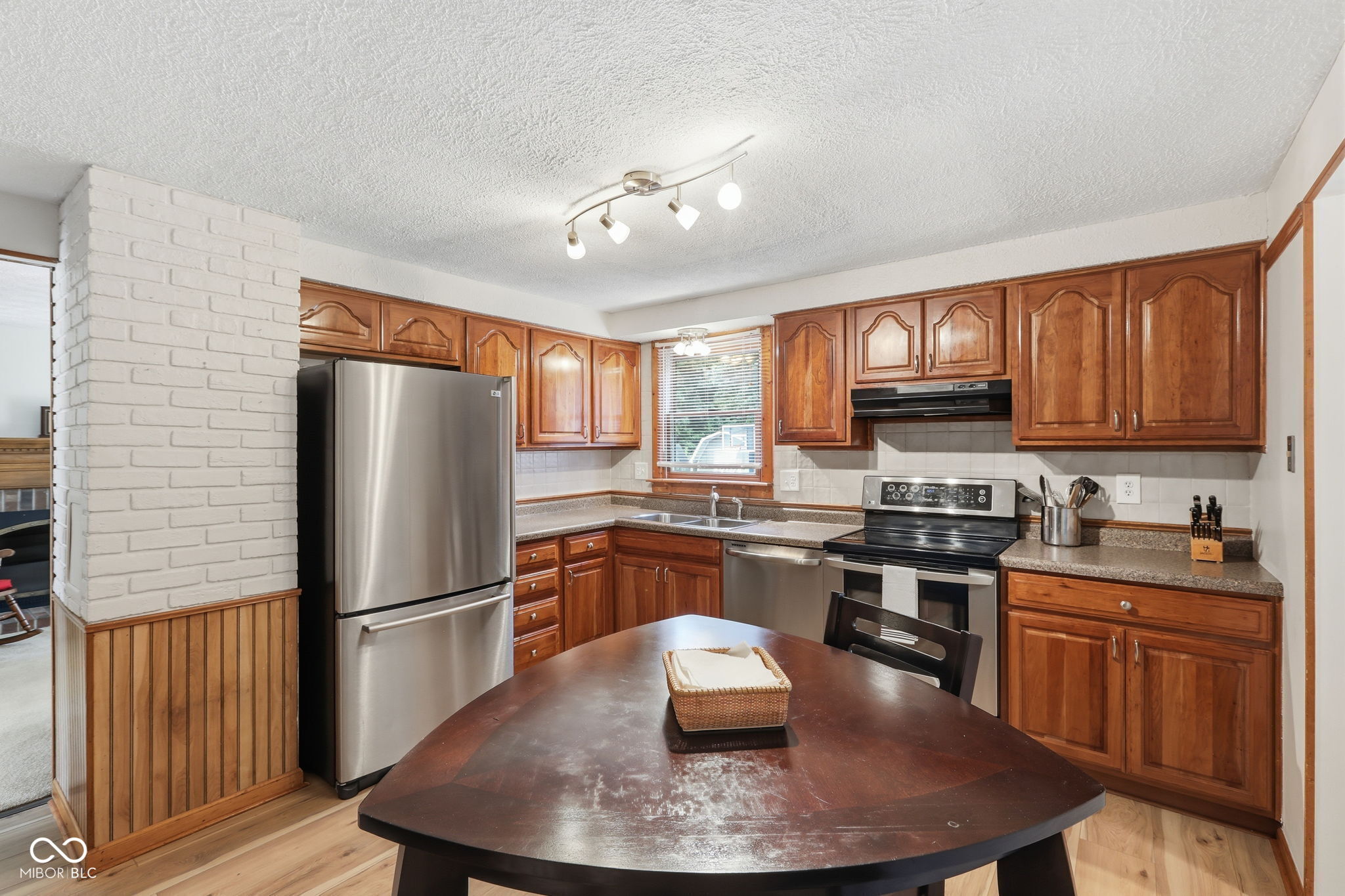 1192 W Greenbriar Drive