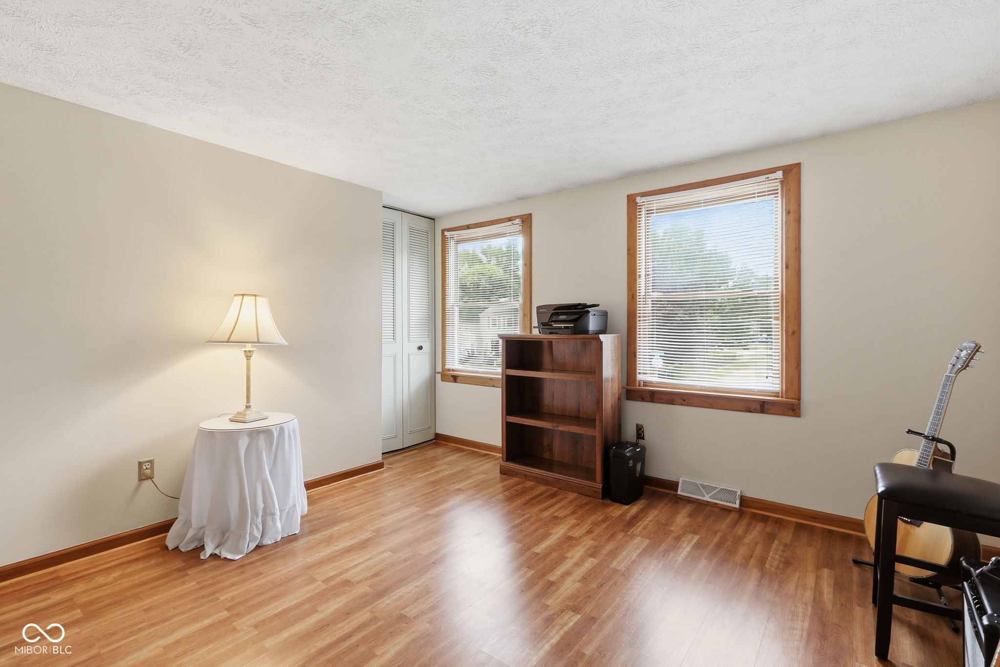 1192 W Greenbriar Drive