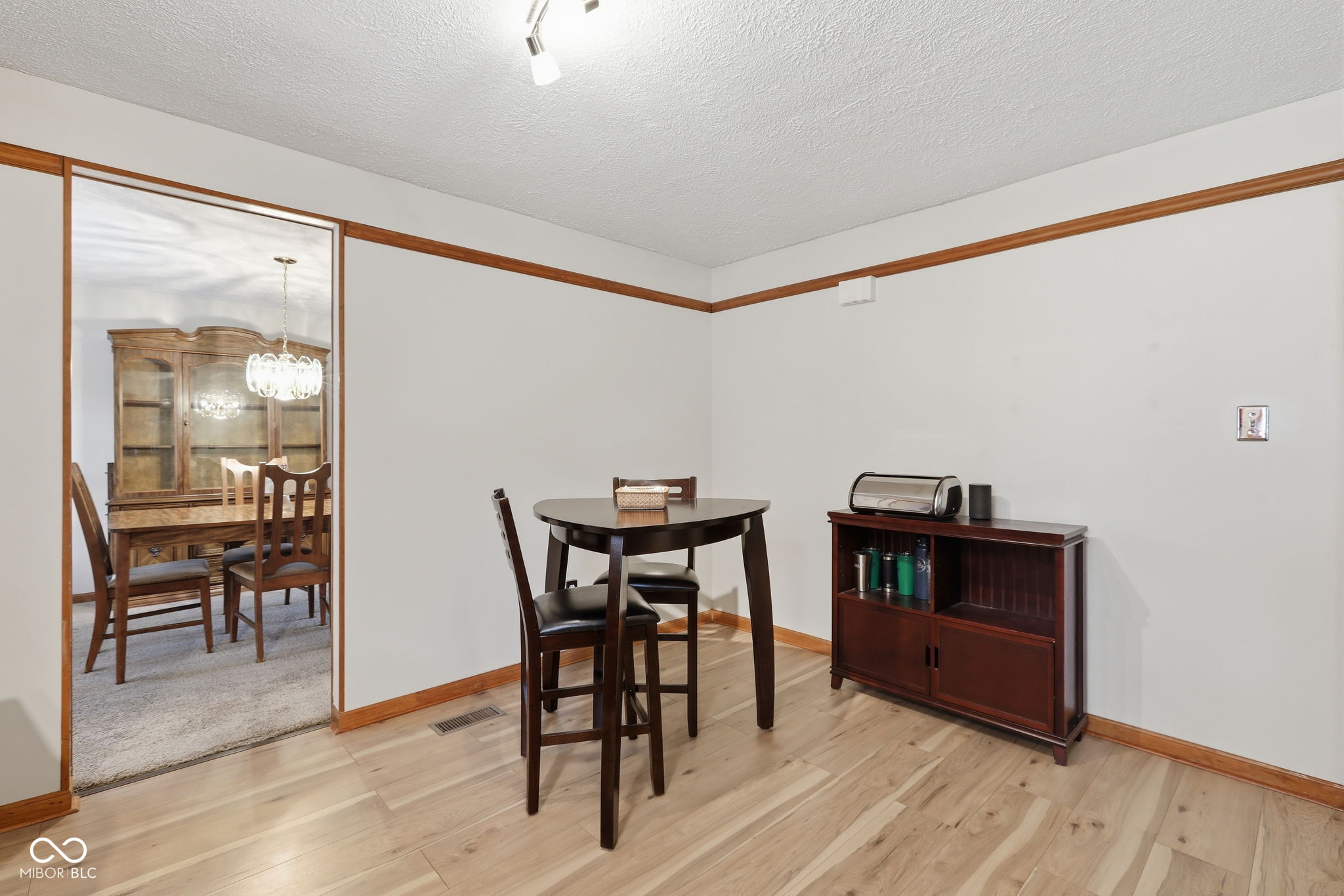 1192 W Greenbriar Drive