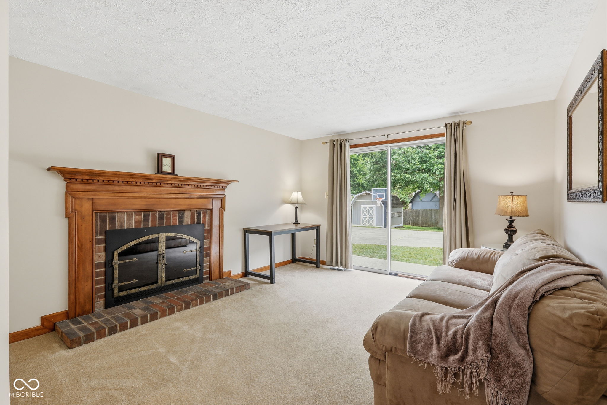 1192 W Greenbriar Drive