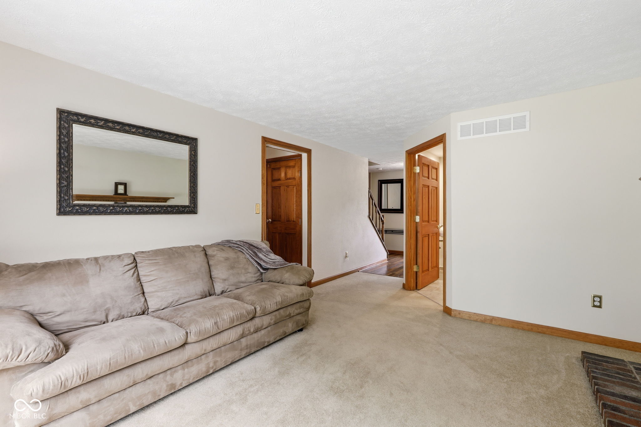 1192 W Greenbriar Drive