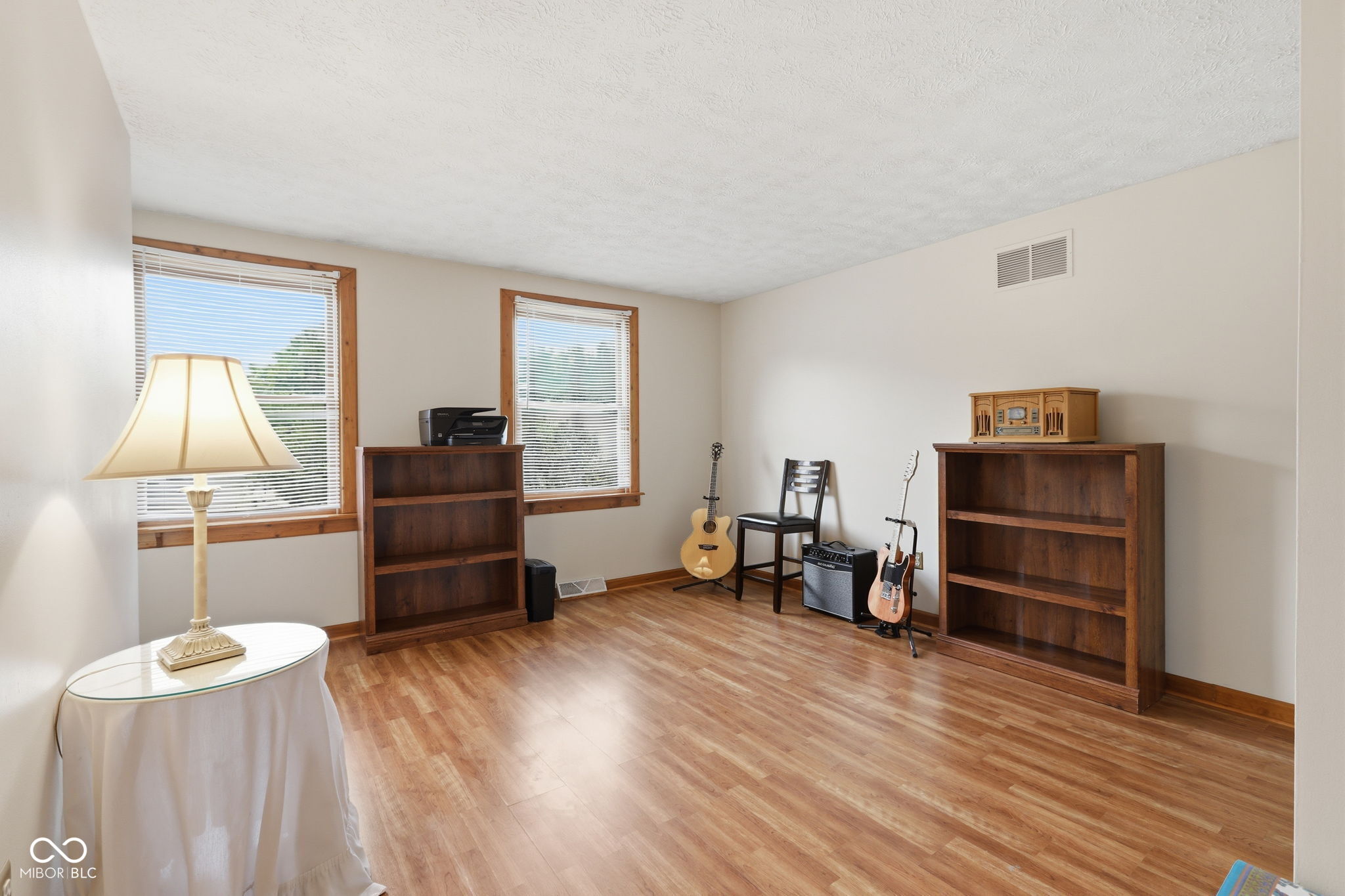 1192 W Greenbriar Drive